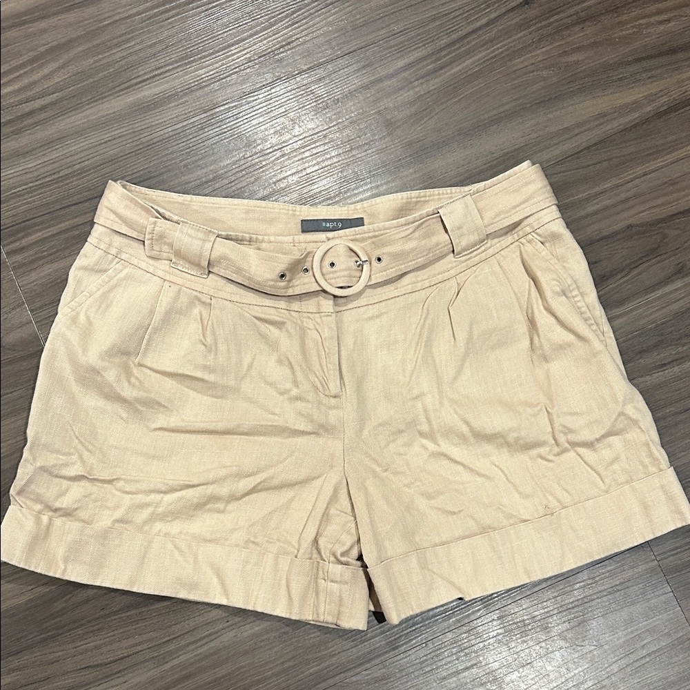 Apt. 9 Women's Beige Belted Shorts